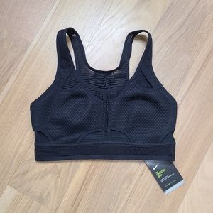 Nike Swoosh Bra